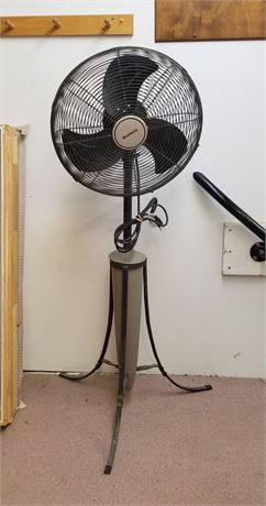 Nice Free Standing Fan - 20" Diameter