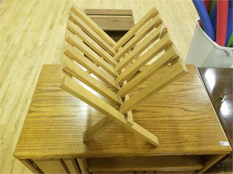 Folding Wood Magazine Rack