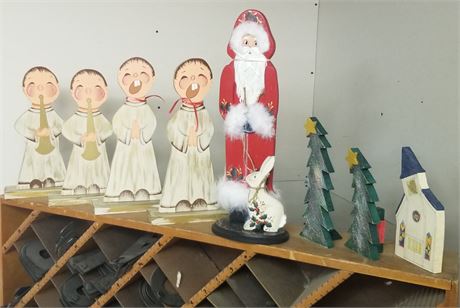 Collectible Christmas Wood Figurines
