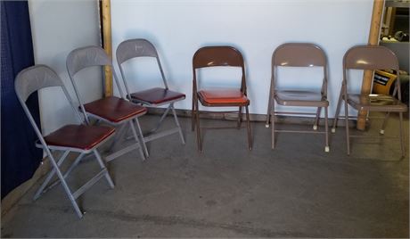 6 Folding Chairs
