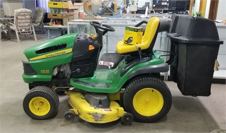 John Deere LA130 Automatic Riding Lawn Mower 48" Cutting Width-Runs-536hrs