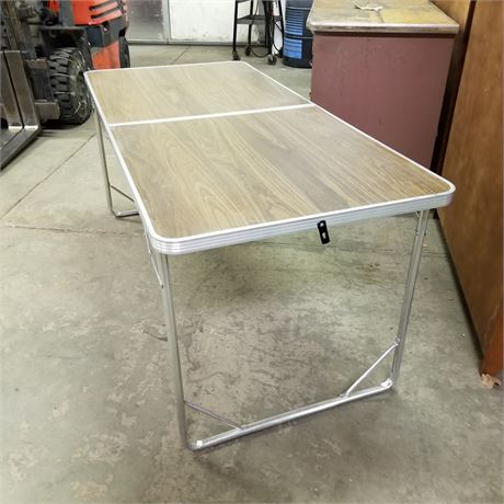 Portable 6ft Folding Table