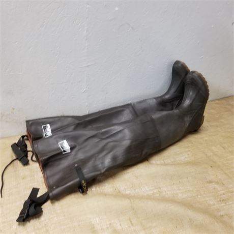 New Itasca Hip Waders - Sz 9