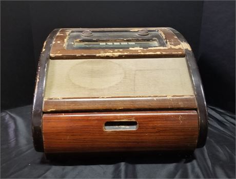 Antique Philco Radio/Record Player