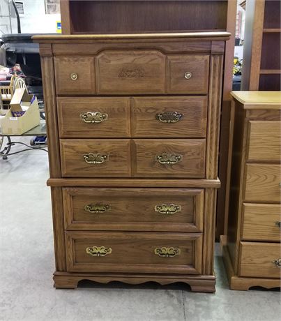 Nice Broyhill Dresser