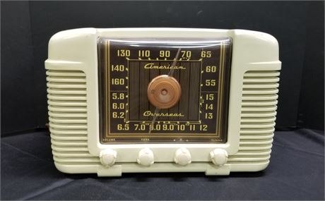 Vintage Crosley American Overseas Radio