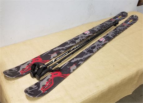 Solomon 720 Skis (161 length) and Poles