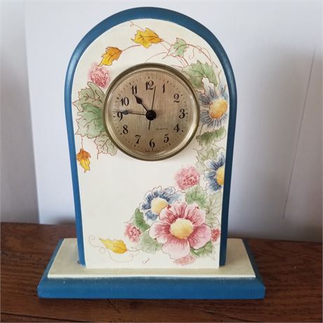 Lovely Painted Shelf Clock