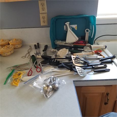 Assorted Kitchen Utensils