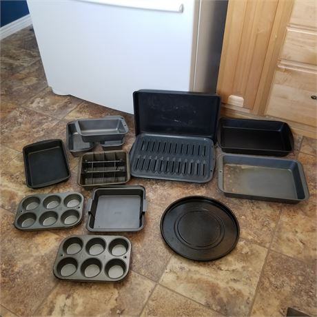 Assorted Baking Pans