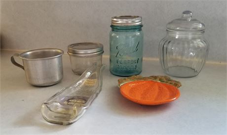 Assorted Kitchen Items