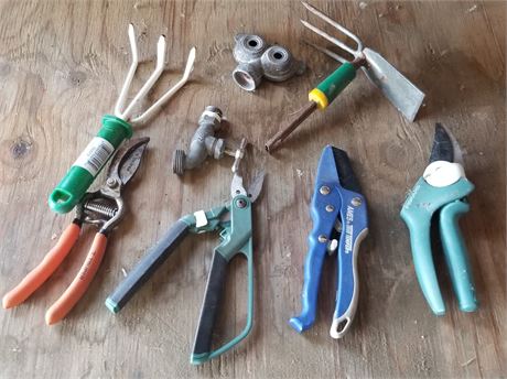 Assorted Gardeners Hand Tools