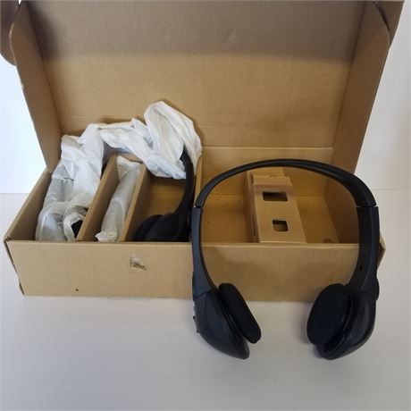 2 Pair of New Headphones