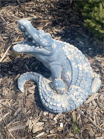 Outdoor Garden Alligator