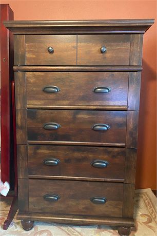 Nice 5 Drawer Dresser