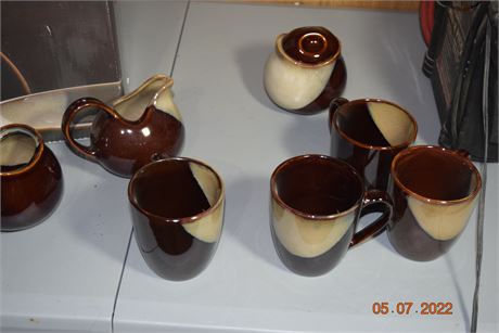 12 Gibson coffee cups