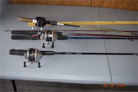 4 fishing poles