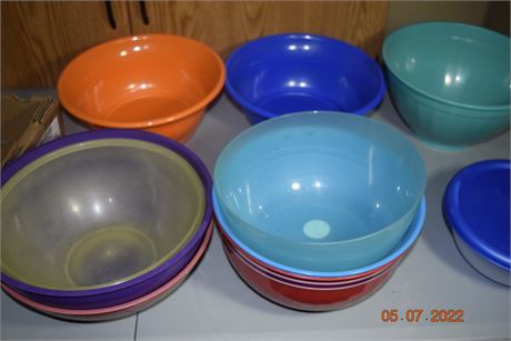 misc plastic ware