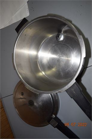 Maid Of Honor 6qt pressure pan