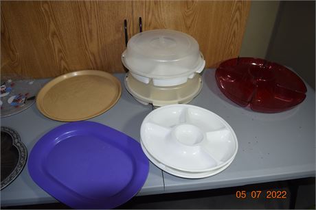 misc plastic dishes