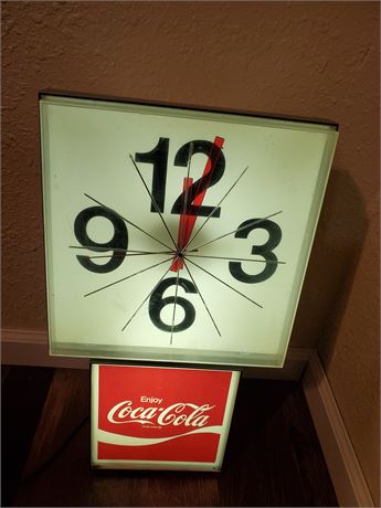 Vintage lighted coke clock.  Everything seems to works o