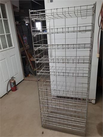 Wire rack shelving unit