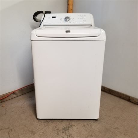 Maytag Bravos Washing Machine w/ Connection Hose
