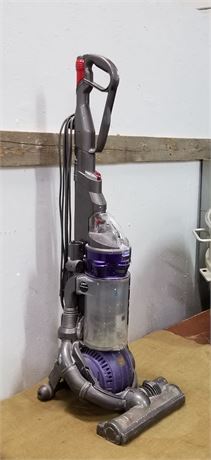 Dyson DC25 Vacuum