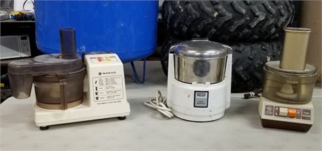 2 Food Processors & Juice Extractor