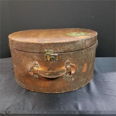 Vintage Hat Case - 20x18x10