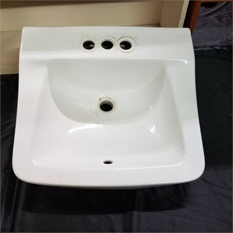 Commercial Bathroom Sink - 19x17