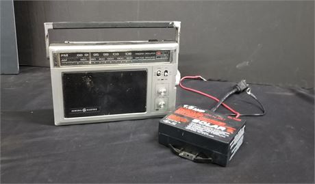 Retro Radio & Battery Charger