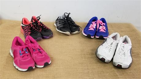 5 Pair of Ladies Nike Shoes - Sz 7.5