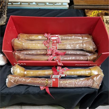 Box of Large Gift Pork Hide Bones