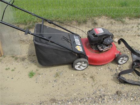 Self Propelled Lawn Mower...Won't Start...Condition Unknown