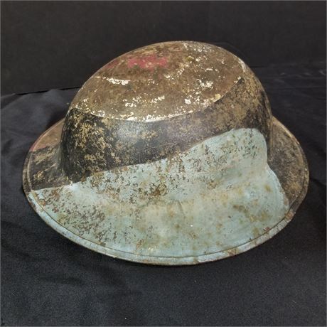 Vintage WWI Doughboy Helmet