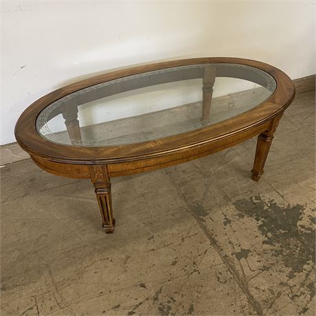 Glass Top Oval Coffee T able - 46x26x15