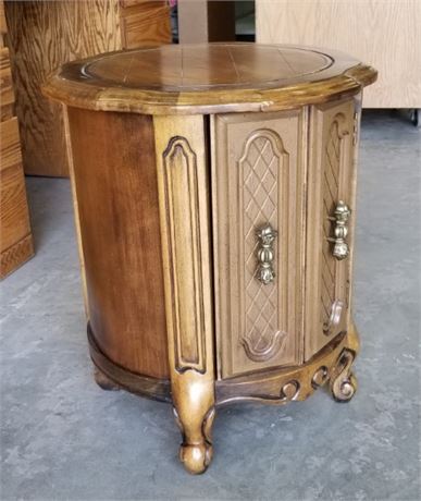 Accent Table/End Table - 19x21