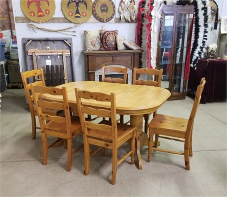 Awesome Extendable Table & Chairs - 60L x 41W