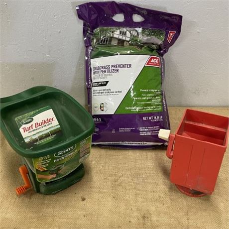 Fertilizer & Pair of Hand Spreaders