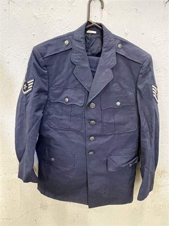 US Military Uniform - 40R w/ 34R Trousers