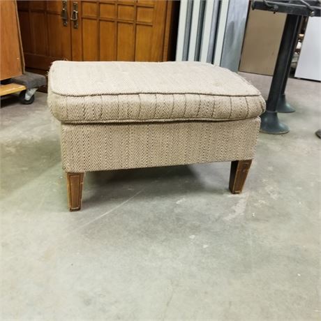 Ottoman - 22x17x14