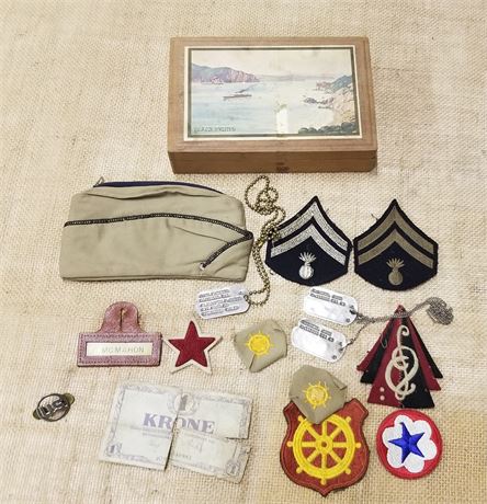 U.S. Soldiers Personals Box with Contents