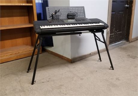 Yamaha PSR-520 Keyboard with Stand