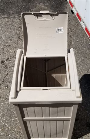 33 Gallon Sun Coast Trash Container - 17x17x31