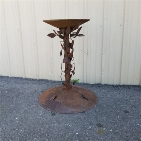 Cool Outdoor Iron Bird Bath - 17" Diameter & 30" Height