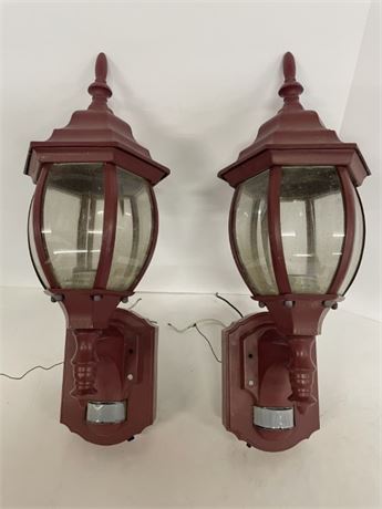 2 Outdoor Light Fixtures