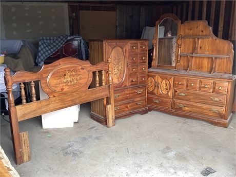 Antique 3pc Bedroom Set