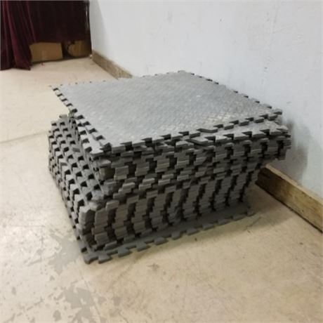 Interlocking Rubber/Foam Flooring - Each Piece Measures (24"x24") - 29 Tiles