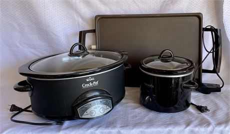 2 Crockpots & Pancake Griddle